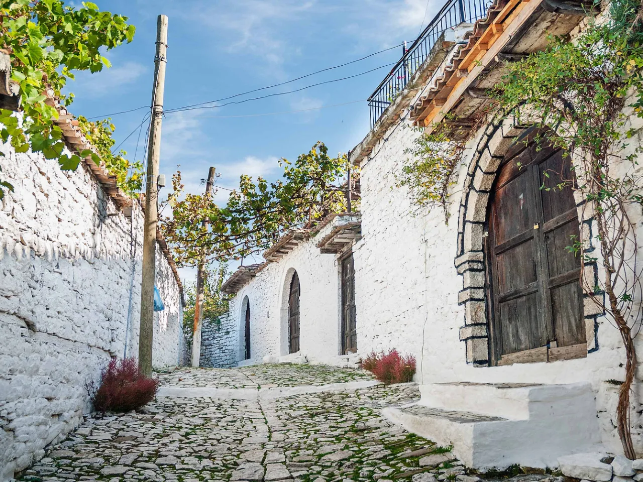 Berats gamla stadsdel är med på UNESCO:s världsarvslista Berats gamla stadsdel är med på UNESCO:s världsarvslista